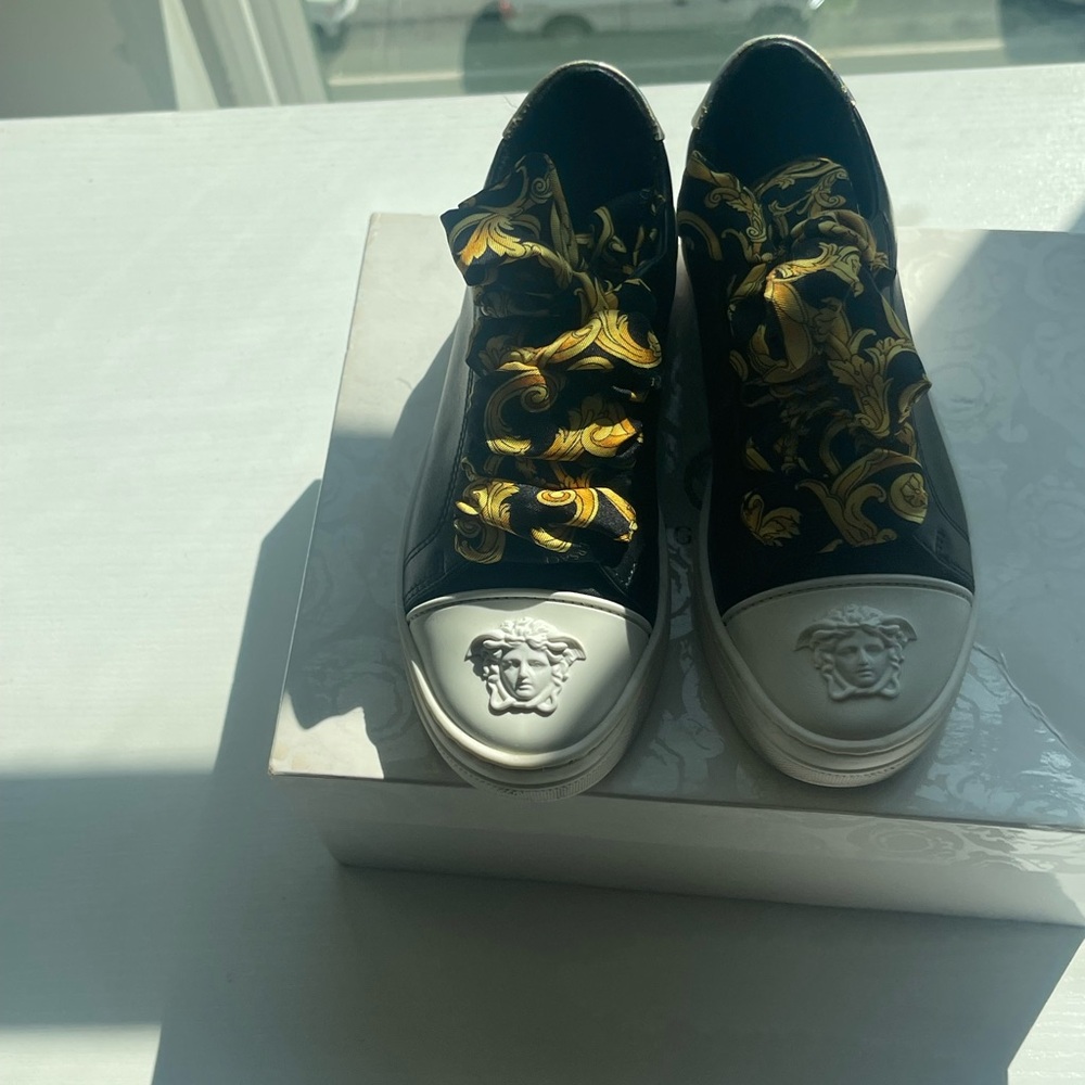 Young Versace Black and Gold Low-Top Sneakers